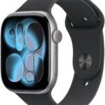 Apple Watch Series 11 Cellular 46mm Asztroszürke alumínium tok Fekete sportszíjjal – S/M